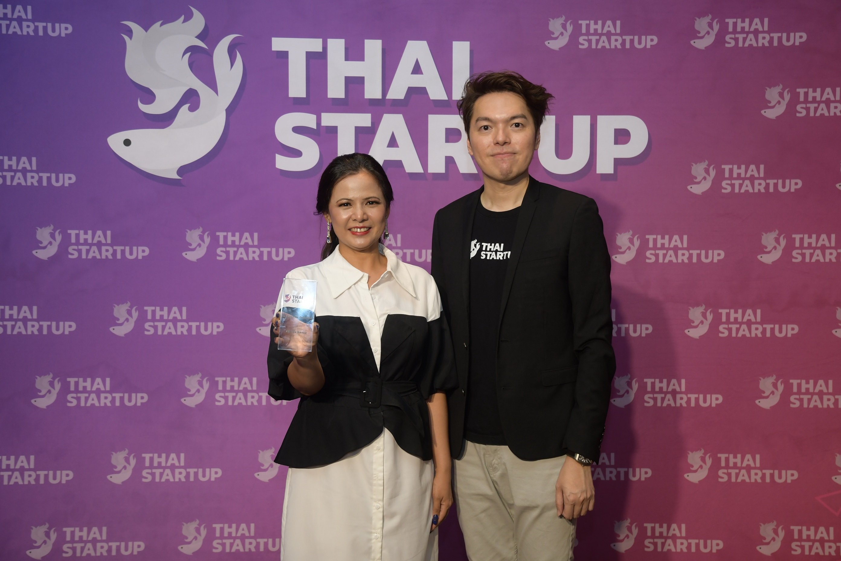 AIS The StartUp ยืนหนึ่งองค์กรเอกชนไทย คว้ารางวัล เพื่อนคู่คิดที่เคียงข้างผู้ประกอบการ Friends of Maker Awards 2023