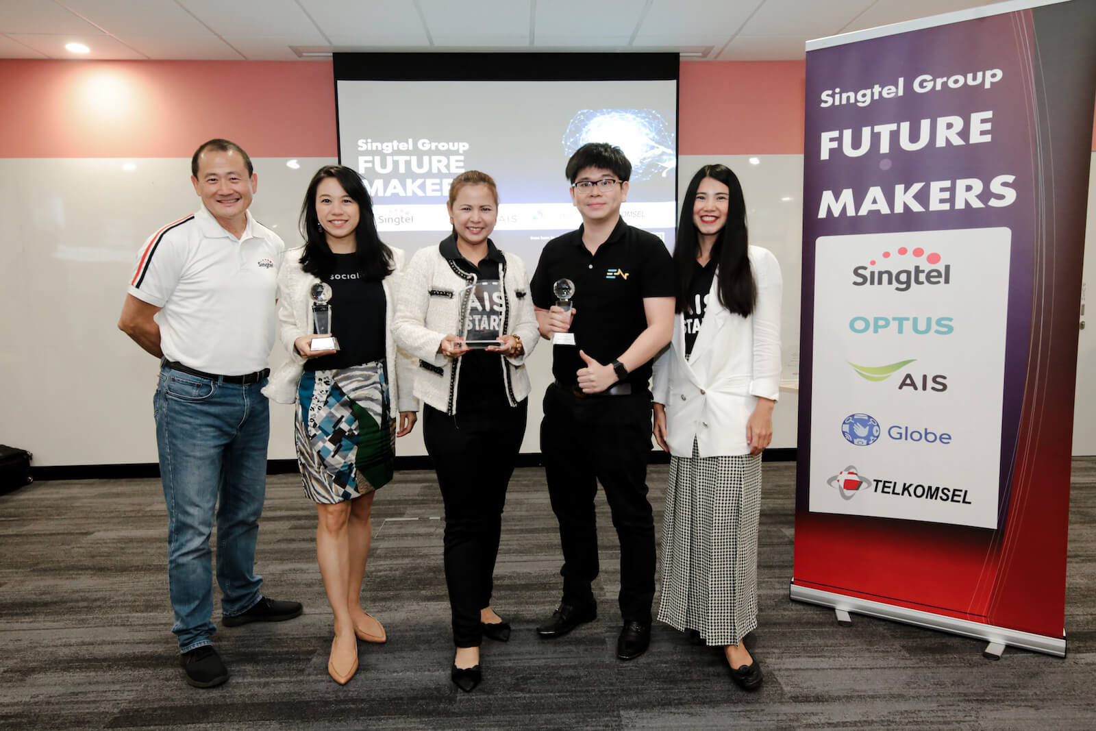 AIS เป็น 1 ในบริษัทที่อยู่ในเครือ Singtel group - Startup Thailand Focus